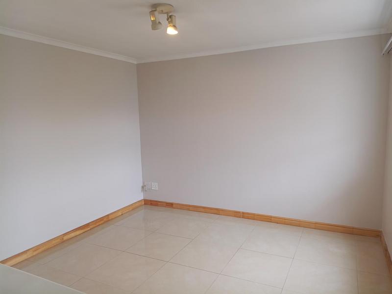 To Let 2 Bedroom Property for Rent in Pinelands Western Cape